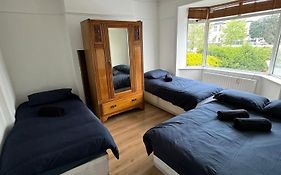 Big Family Room In Room At 2 Iveragh Rd-4